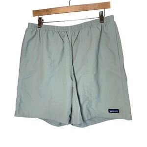 Patagonia Men's Size Large Light Green Lined 6" Baggies Shorts Outdoor Athletic